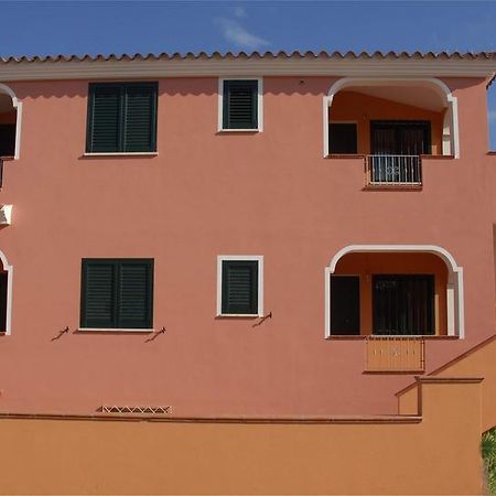 Appartamenti Le Ginestre E Gli Oleandri Cala Liberotto Exterior foto
