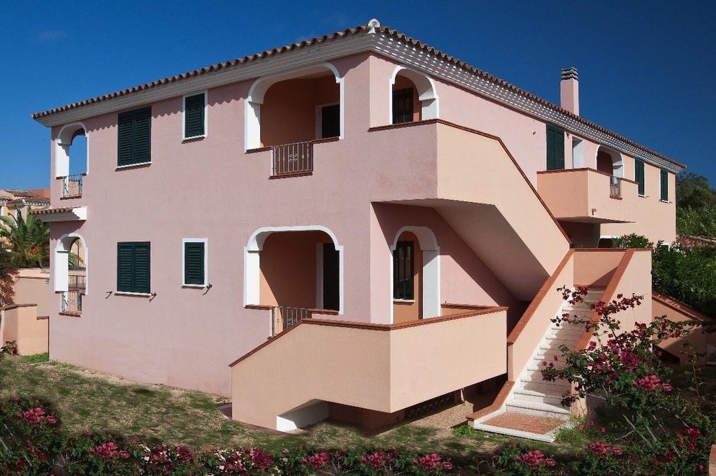 Appartamenti Le Ginestre E Gli Oleandri Cala Liberotto Exterior foto