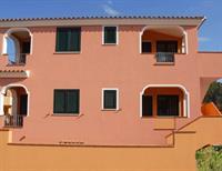 Appartamenti Le Ginestre E Gli Oleandri Cala Liberotto Exterior foto
